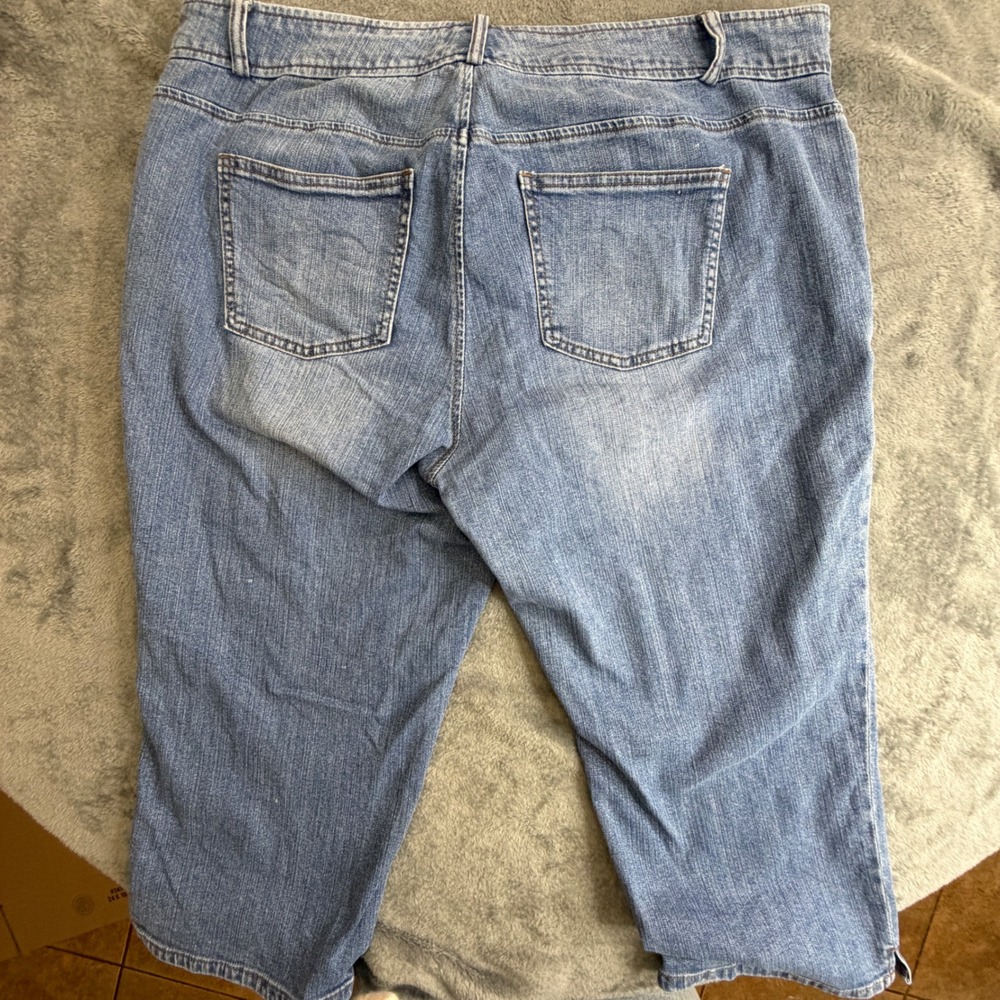 Chaps Womens 18W Denim Capri Jeans Blue Stretch Cropped Pants‎ Light Wash 158 - Picture 4 of 8